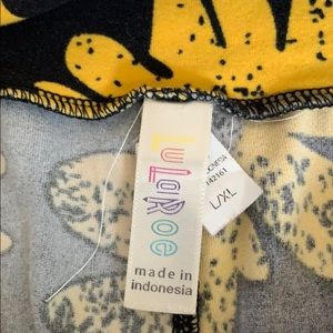 LuLaRoe Bottoms - Kids LulaRoe Sunflower 🌻 leggings size L/XL LuLaRoe Bottoms - Kids LulaRoe Sunflower 🌻 leggings size L/XL